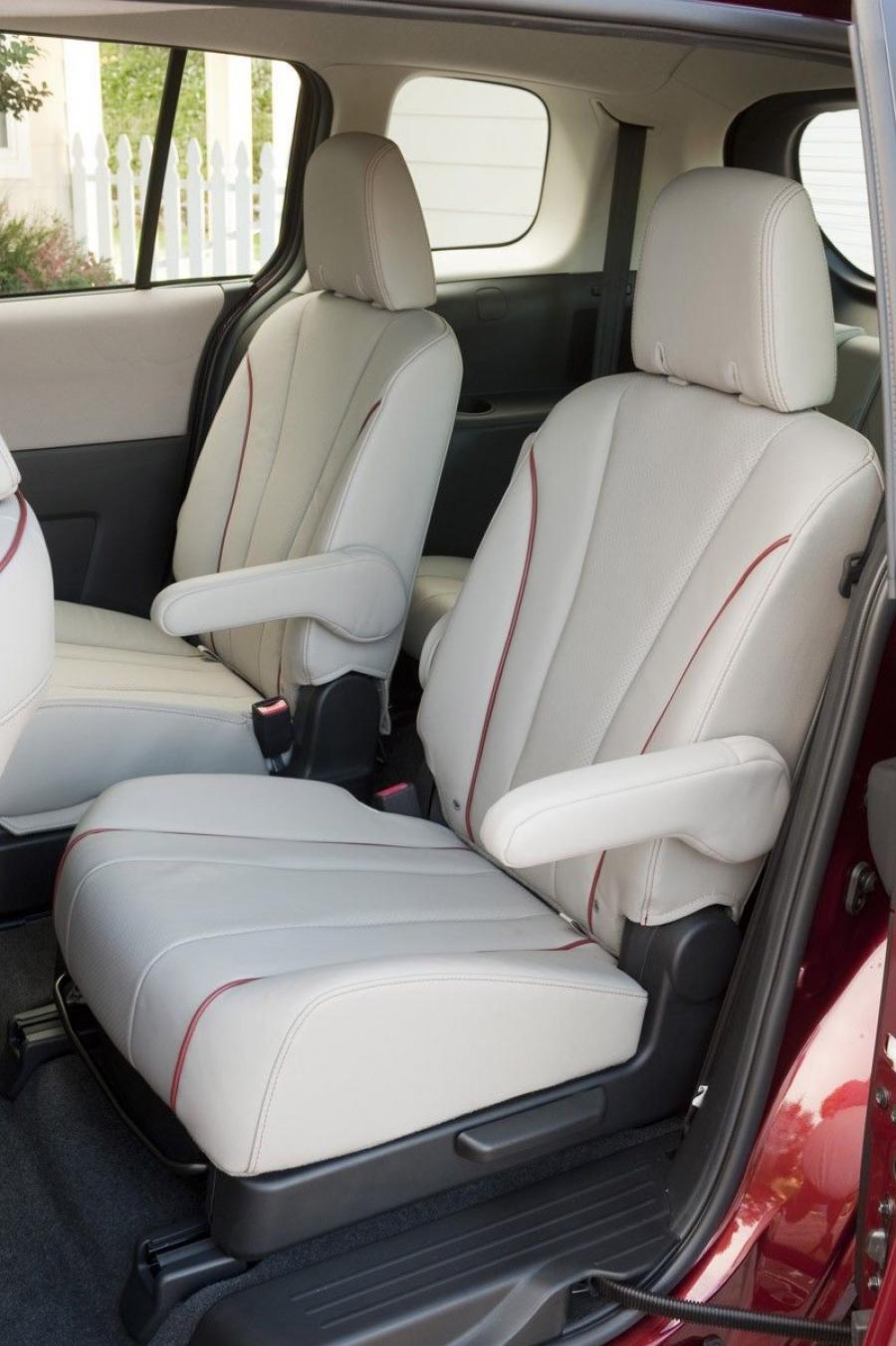  Mazda5 2012 года  (фото 52 из 94)